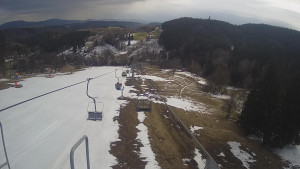 Snow park Paprsek - Lanovka - pohled dolů - 29.3.2023 v 16:25