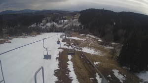 Snow park Paprsek - Lanovka - pohled dolů - 29.3.2023 v 16:30