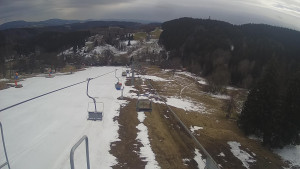 Snow park Paprsek - Lanovka - pohled dolů - 29.3.2023 v 16:35