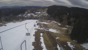 Snow park Paprsek - Lanovka - pohled dolů - 29.3.2023 v 18:25