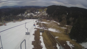 Snow park Paprsek - Lanovka - pohled dolů - 29.3.2023 v 18:45