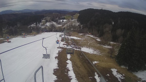 Snow park Paprsek - Lanovka - pohled dolů - 29.3.2023 v 18:50