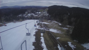 Snow park Paprsek - Lanovka - pohled dolů - 29.3.2023 v 19:15