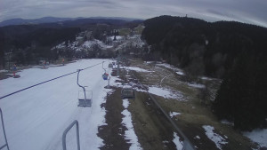 Snow park Paprsek - Lanovka - pohled dolů - 29.3.2023 v 19:20