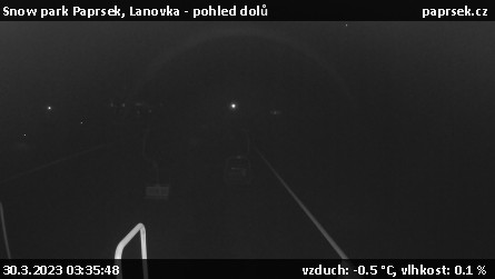 Snow park Paprsek - Lanovka - pohled dolů - 30.3.2023 v 03:35