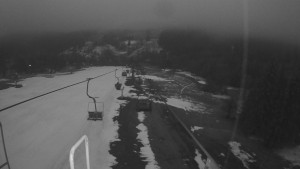 Snow park Paprsek - Lanovka - pohled dolů - 30.3.2023 v 06:10