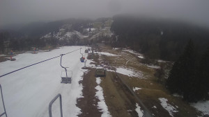 Snow park Paprsek - Lanovka - pohled dolů - 30.3.2023 v 06:35