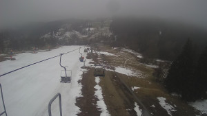 Snow park Paprsek - Lanovka - pohled dolů - 30.3.2023 v 06:40