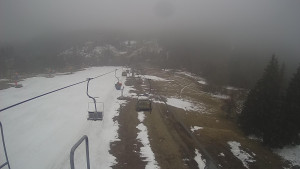 Snow park Paprsek - Lanovka - pohled dolů - 30.3.2023 v 07:05