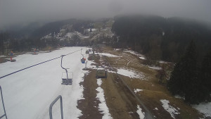 Snow park Paprsek - Lanovka - pohled dolů - 30.3.2023 v 07:30