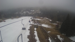 Snow park Paprsek - Lanovka - pohled dolů - 30.3.2023 v 08:45