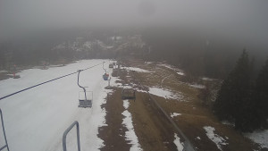 Snow park Paprsek - Lanovka - pohled dolů - 30.3.2023 v 10:10