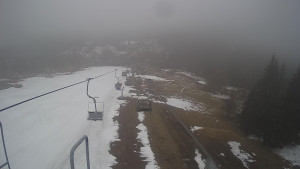 Snow park Paprsek - Lanovka - pohled dolů - 30.3.2023 v 10:15