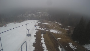 Snow park Paprsek - Lanovka - pohled dolů - 30.3.2023 v 10:40