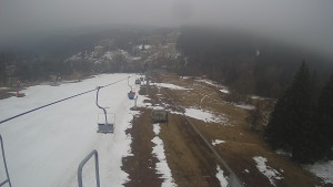 Snow park Paprsek - Lanovka - pohled dolů - 30.3.2023 v 10:50