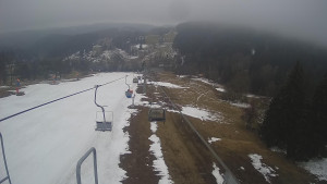 Snow park Paprsek - Lanovka - pohled dolů - 30.3.2023 v 11:10
