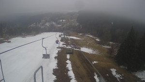 Snow park Paprsek - Lanovka - pohled dolů - 30.3.2023 v 11:20