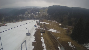 Snow park Paprsek - Lanovka - pohled dolů - 30.3.2023 v 13:40