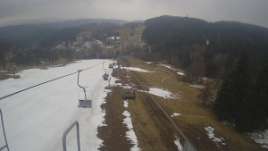 Snow park Paprsek - Lanovka - pohled dolů - 30.3.2023 v 13:45