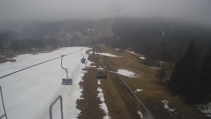 Snow park Paprsek - Lanovka - pohled dolů - 30.3.2023 v 15:15