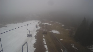 Snow park Paprsek - Lanovka - pohled dolů - 30.3.2023 v 15:40