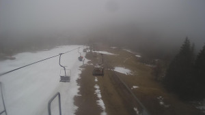 Snow park Paprsek - Lanovka - pohled dolů - 30.3.2023 v 16:30