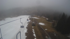Snow park Paprsek - Lanovka - pohled dolů - 30.3.2023 v 17:05