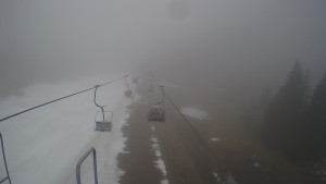 Snow park Paprsek - Lanovka - pohled dolů - 30.3.2023 v 17:35