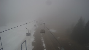 Snow park Paprsek - Lanovka - pohled dolů - 30.3.2023 v 17:40