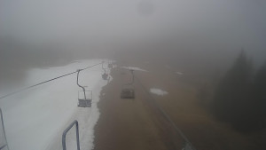 Snow park Paprsek - Lanovka - pohled dolů - 31.3.2023 v 12:55