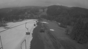 Snow park Paprsek - Lanovka - pohled dolů - 1.4.2023 v 06:15