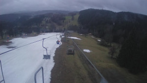 Snow park Paprsek - Lanovka - pohled dolů - 1.4.2023 v 06:20