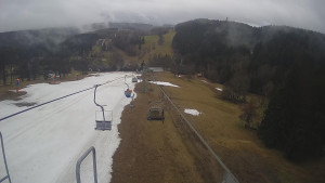Snow park Paprsek - Lanovka - pohled dolů - 1.4.2023 v 09:00