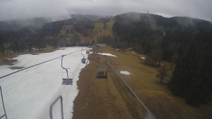 Snow park Paprsek - Lanovka - pohled dolů - 1.4.2023 v 09:05