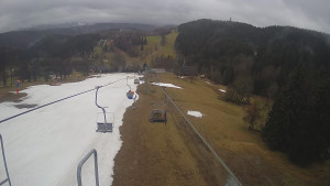 Snow park Paprsek - Lanovka - pohled dolů - 1.4.2023 v 10:25