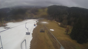 Snow park Paprsek - Lanovka - pohled dolů - 1.4.2023 v 10:50
