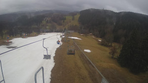 Snow park Paprsek - Lanovka - pohled dolů - 1.4.2023 v 11:00