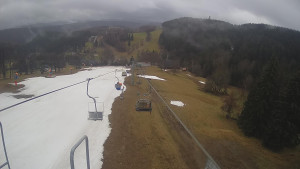 Snow park Paprsek - Lanovka - pohled dolů - 1.4.2023 v 11:05