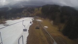 Snow park Paprsek - Lanovka - pohled dolů - 1.4.2023 v 11:15