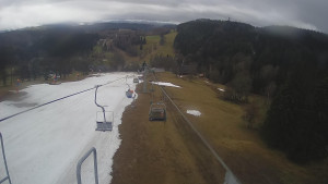 Snow park Paprsek - Lanovka - pohled dolů - 1.4.2023 v 12:15
