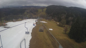 Snow park Paprsek - Lanovka - pohled dolů - 1.4.2023 v 13:30