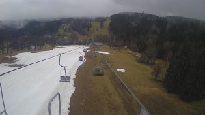 Snow park Paprsek - Lanovka - pohled dolů - 1.4.2023 v 16:20