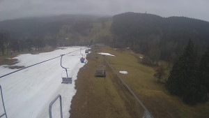 Snow park Paprsek - Lanovka - pohled dolů - 2.4.2023 v 07:10