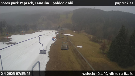 Snow park Paprsek - Lanovka - pohled dolů - 2.4.2023 v 07:35