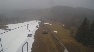 Snow park Paprsek - Lanovka - pohled dolů - 2.4.2023 v 09:20