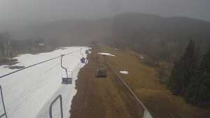 Snow park Paprsek - Lanovka - pohled dolů - 2.4.2023 v 09:30
