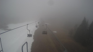 Snow park Paprsek - Lanovka - pohled dolů - 2.4.2023 v 11:55