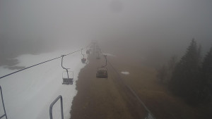 Snow park Paprsek - Lanovka - pohled dolů - 2.4.2023 v 13:10
