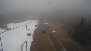 Snow park Paprsek - Lanovka - pohled dolů - 2.4.2023 v 13:35