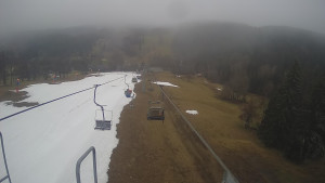 Snow park Paprsek - Lanovka - pohled dolů - 2.4.2023 v 13:50